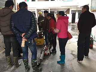 黃龍病防治新武器 廣西荔浦新型噴霧殺蟲煙霧機受“寵”